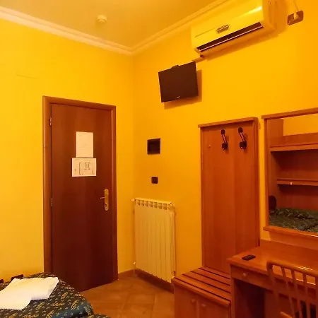 Mari Hotel Rome