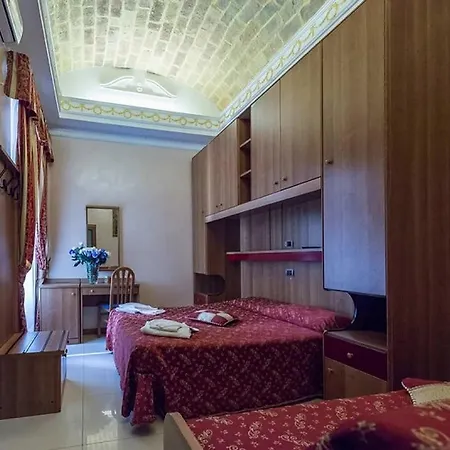Hotel Mari 2*